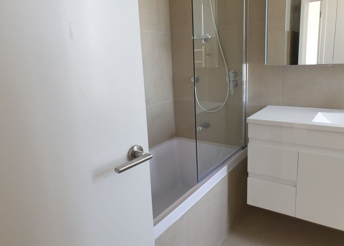  at 48D Lyttelton Avenue, Forrest Hill, Auckland