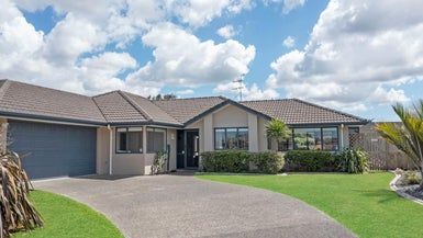  at 17 Moss Crescent, Takanini