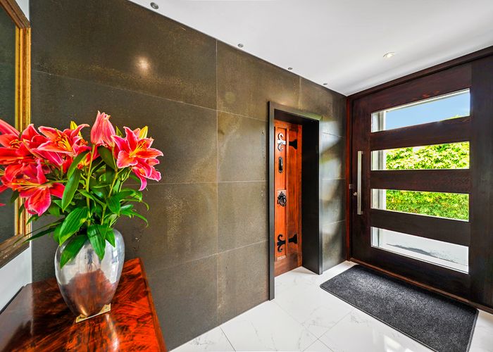  at 9 Beachville Road, Redcliffs, Christchurch