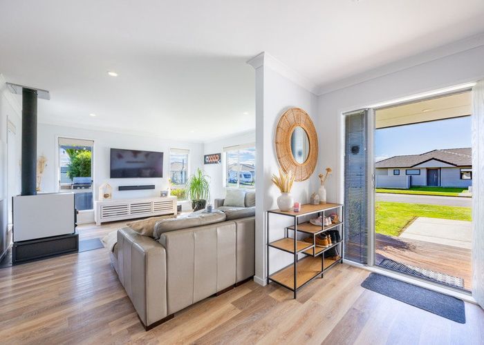  at 2 Aparima Place, Te Awa, Napier, Hawke's Bay