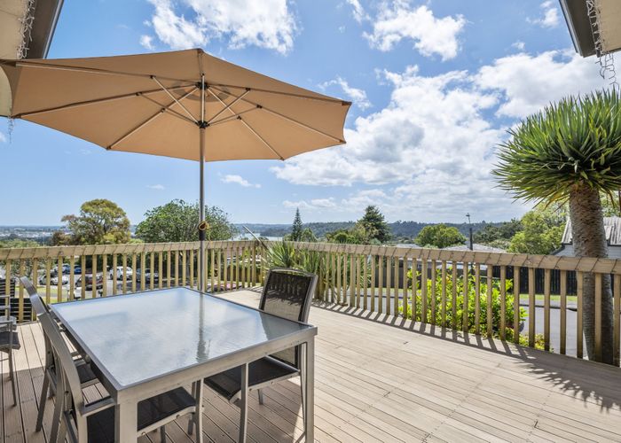  at 12 Mayall Avenue, Beach Haven, Auckland