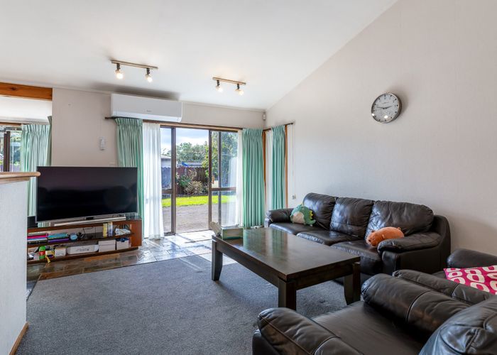  at 11 Marina Heights, Half Moon Bay, Auckland