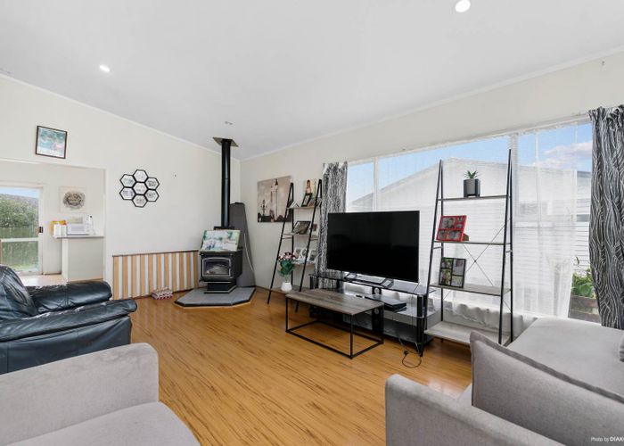  at 22 Mascot Avenue, Mangere, Auckland
