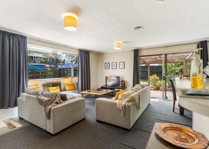  at 121 Oreil Avenue, West Harbour, Waitakere City, Auckland