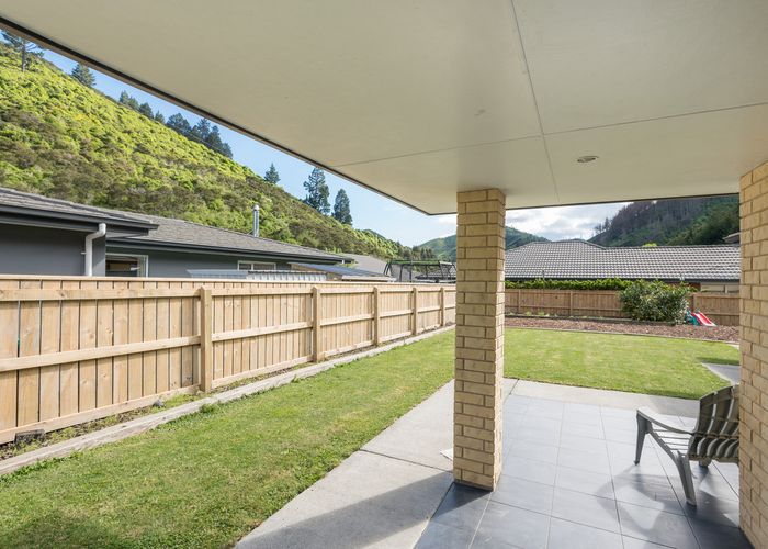  at 4 Olivine Terrace, The Brook, Nelson