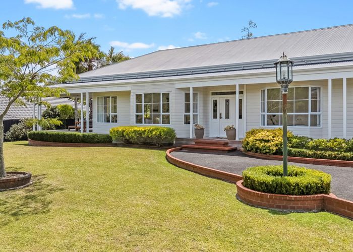  at 27 Almond Grove, Greenhithe, North Shore City, Auckland