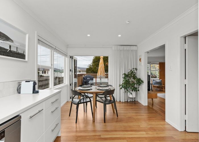  at 16 English Street, Saint Andrews, Hamilton, Waikato