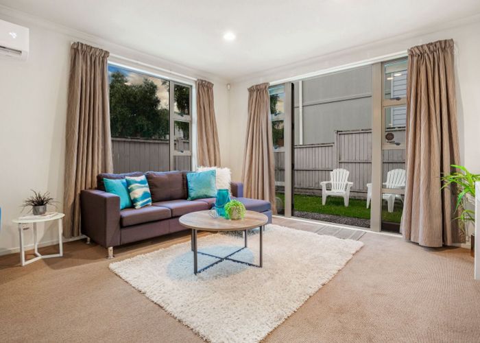  at 37 Verdale Circle, Glen Eden, Waitakere City, Auckland