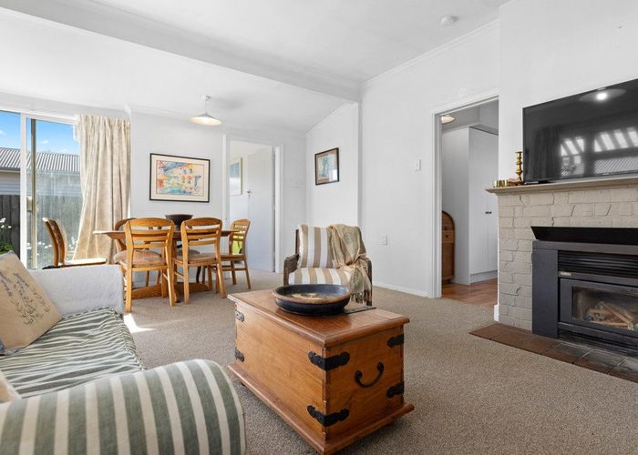  at 1/35 Galway Avenue, Bryndwr, Christchurch