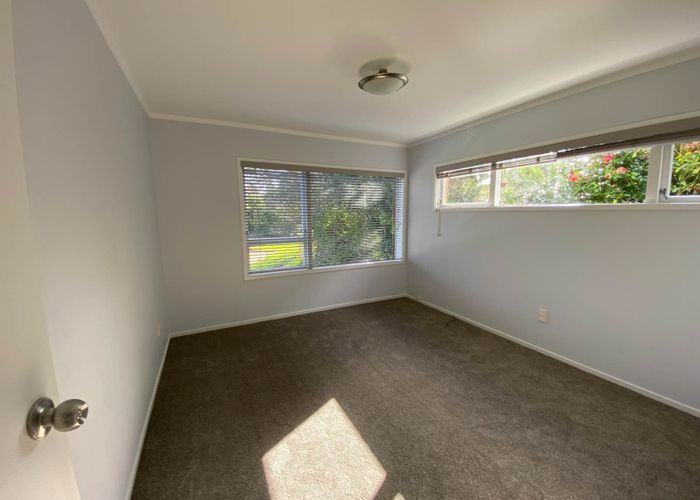  at 10b Lancelot Place, Glenfield, North Shore City, Auckland
