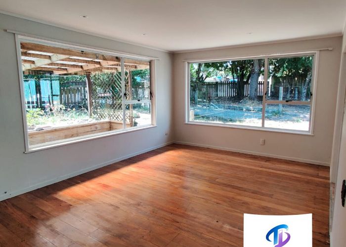  at 27 Burndale Terrace, Manurewa, Manukau City, Auckland