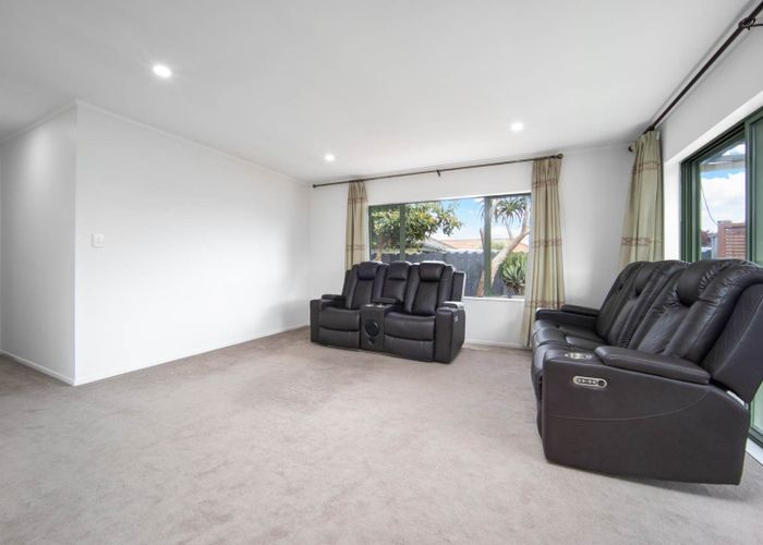  at 12 Broadhurst Road, Flat Bush, Manukau City, Auckland