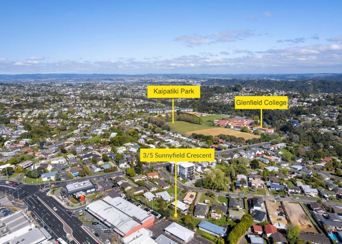  at 3/5 Sunnyfield Crescent, Glenfield, North Shore City, Auckland