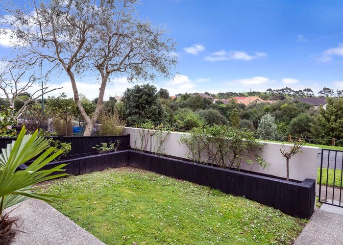  at 2/27 Kellaway Drive, East Tamaki, Manukau City, Auckland