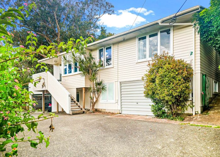  at 42 Selwyn Crescent, Forrest Hill, North Shore City, Auckland