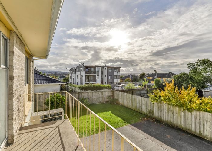  at 5/43 Blockhouse Bay Road, Avondale, Auckland
