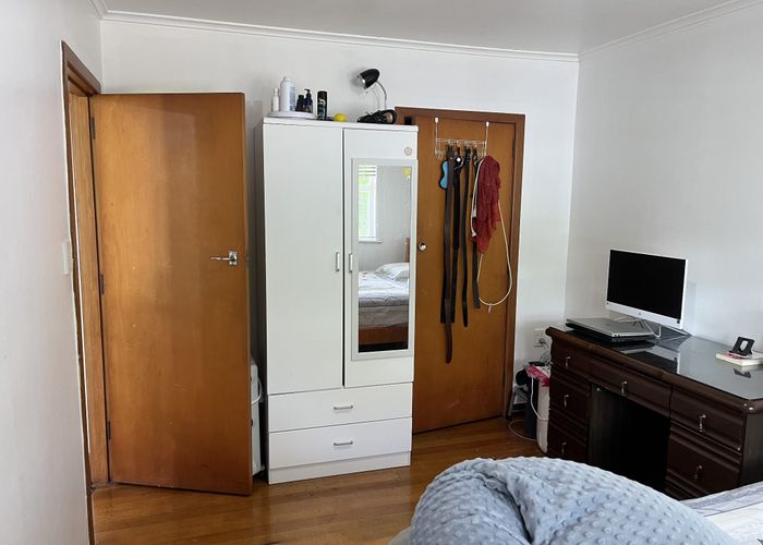  at 2/23 Hayr Road, Three Kings, Auckland City, Auckland