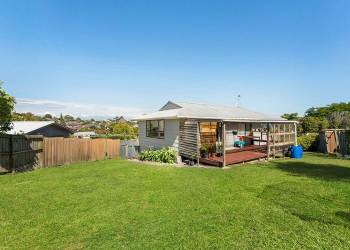  at 84 Oreil Avenue, West Harbour, Auckland