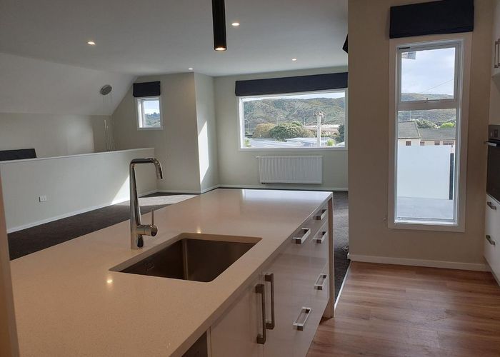  at 34 Paremata Crescent, Paremata, Porirua