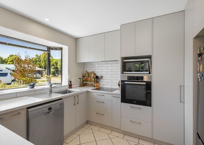  at 10 Shearwater Drive, Woolston, Christchurch