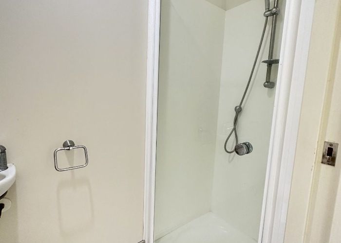  at 40 Albionvale Rd, Glen Eden, Waitakere City, Auckland