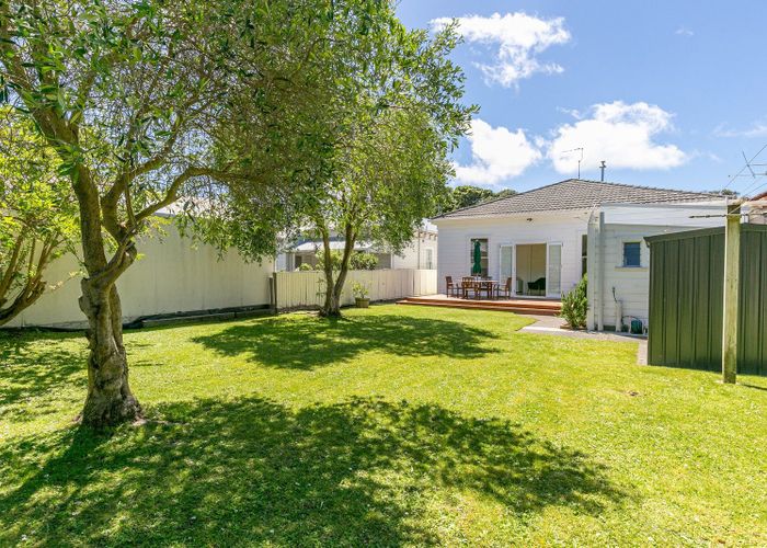  at 54 Kilbirnie Crescent, Kilbirnie, Wellington, Wellington