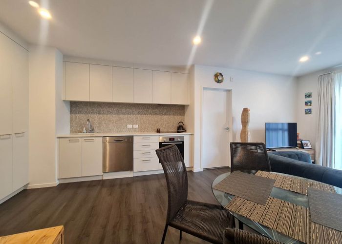  at 4/2 Tahuhu Road, Mount Wellington, Auckland City, Auckland