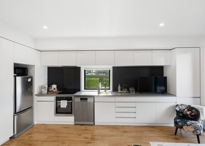  at 1/6 Waverley Street, Sydenham, Christchurch