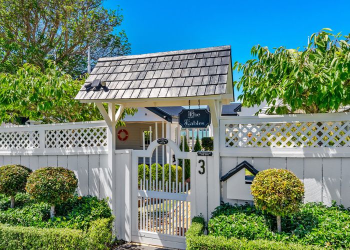  at 3 Richmond Avenue, Northcote Point, North Shore City, Auckland
