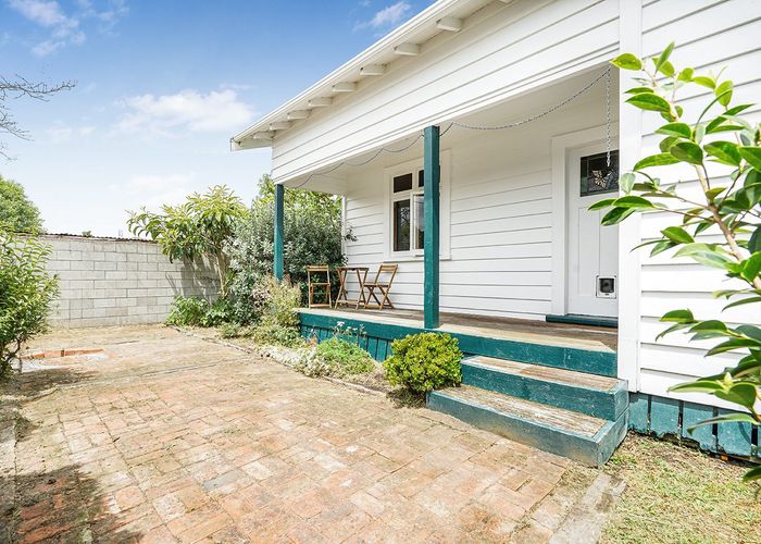 at 5A Griffiths Place, Claudelands, Hamilton