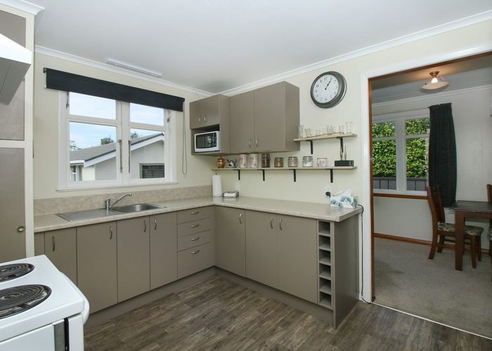  at 15 Severn Terrace, Roslyn, Palmerston North