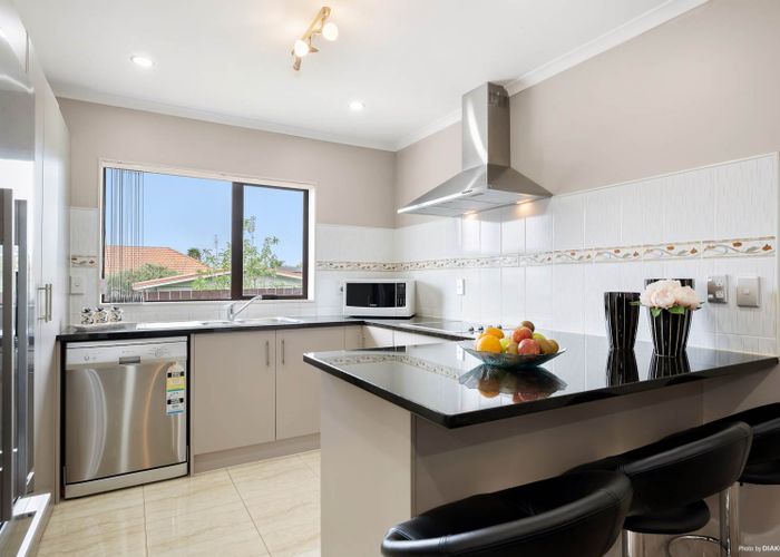  at 10 Hayward Road, Papatoetoe, Auckland