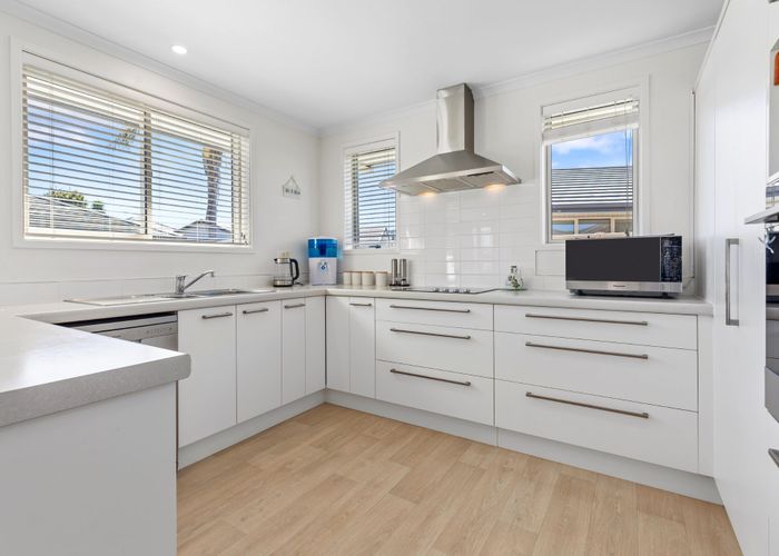  at 8 Seashell Drive, Papamoa, Tauranga, Bay Of Plenty