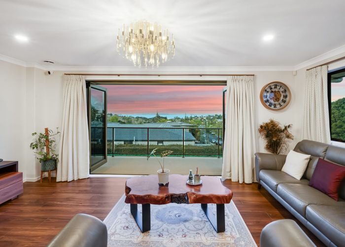  at 2 Castleton Drive, Howick, Auckland