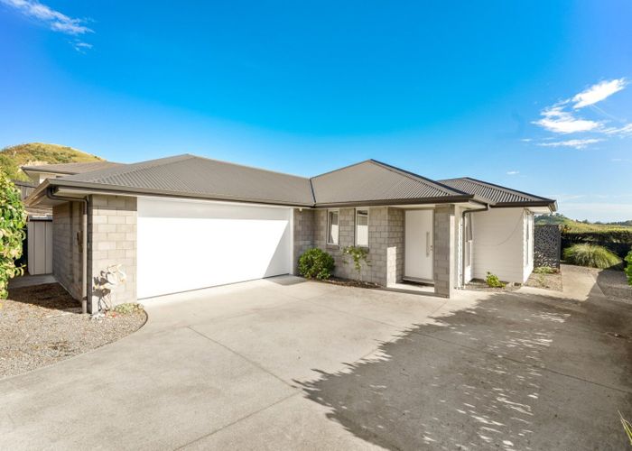  at 210 Waikite Road, Welcome Bay, Tauranga
