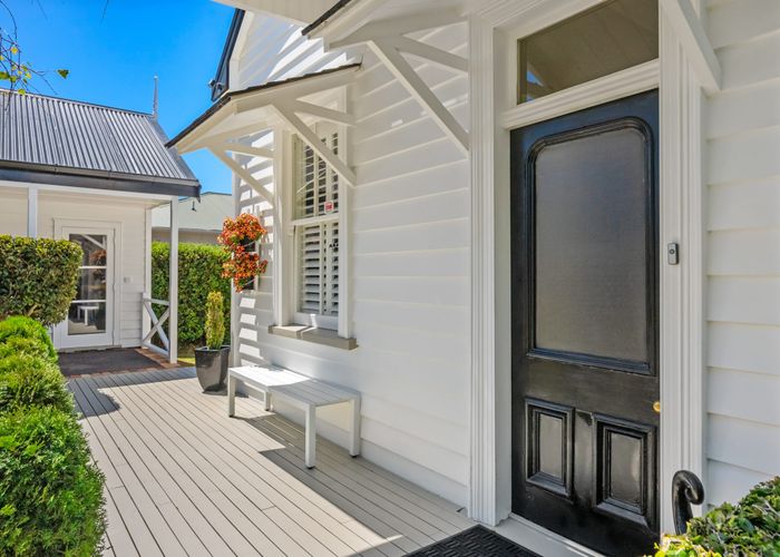 at 3 Richmond Avenue, Northcote Point, North Shore City, Auckland