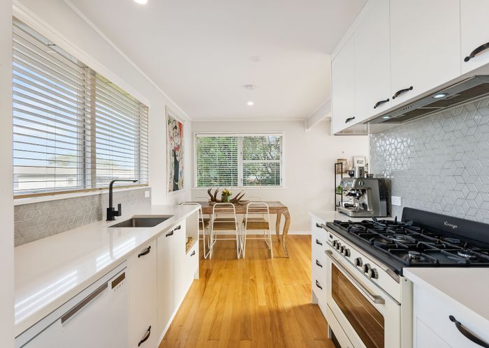  at 71 Hellyers Street, Birkdale, Auckland