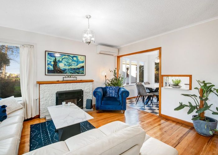  at 19 View Road, Glenfield, North Shore City, Auckland