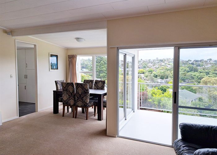  at 18 Shanaway Rise, Hillcrest, North Shore City, Auckland