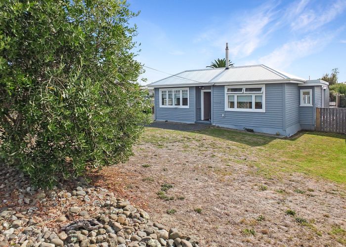  at 15 Roore Street, Foxton Beach, Horowhenua, Manawatu / Whanganui