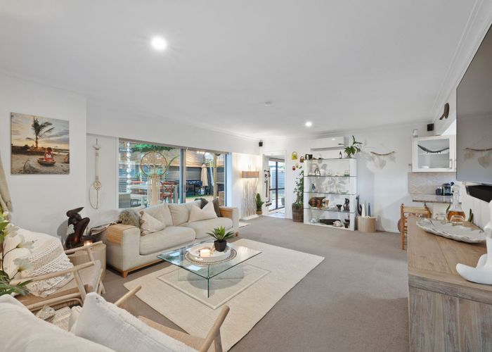  at 1/40 Blanes Road, Weymouth, Auckland