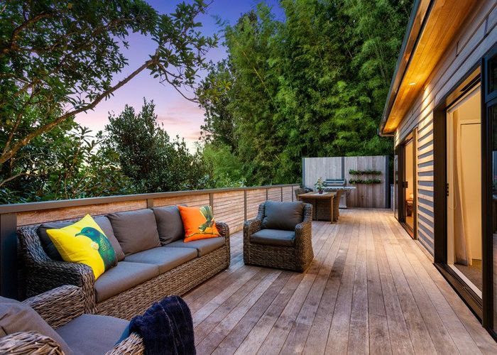  at 892 West Coast Road, Waiatarua, Waitakere City, Auckland