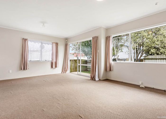 at 1/6 Trounson Avenue, Clendon Park, Auckland