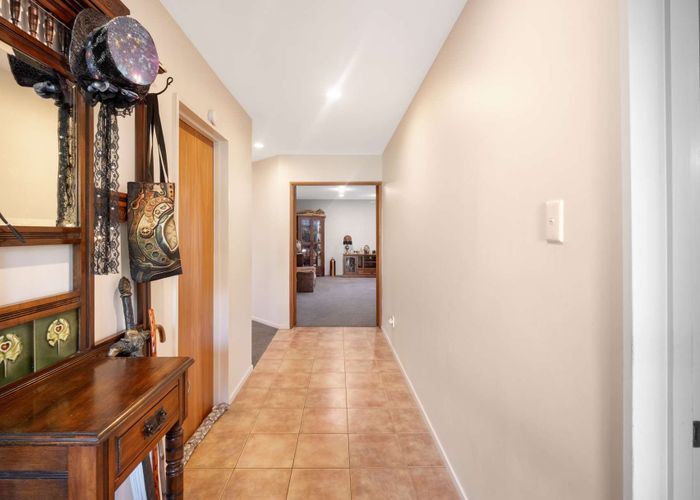 at 15 Hemingford Place, Halswell, Christchurch City, Canterbury