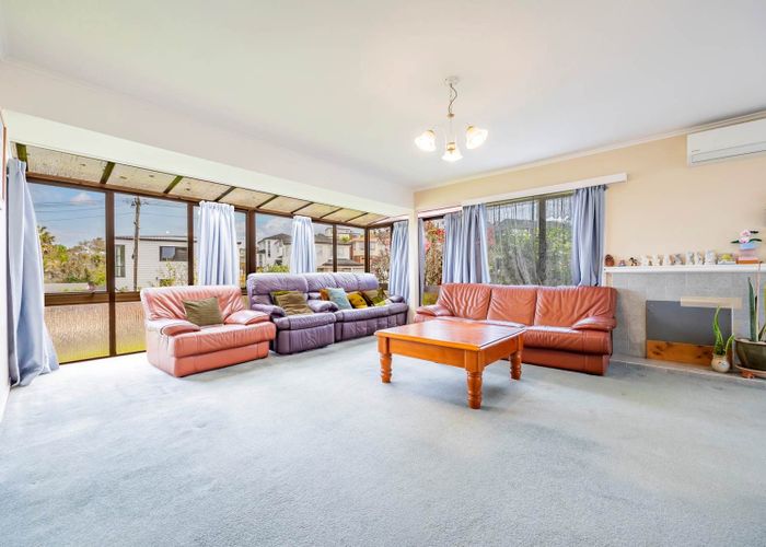  at 2/1 Meadowvale Avenue, Forrest Hill, North Shore City, Auckland