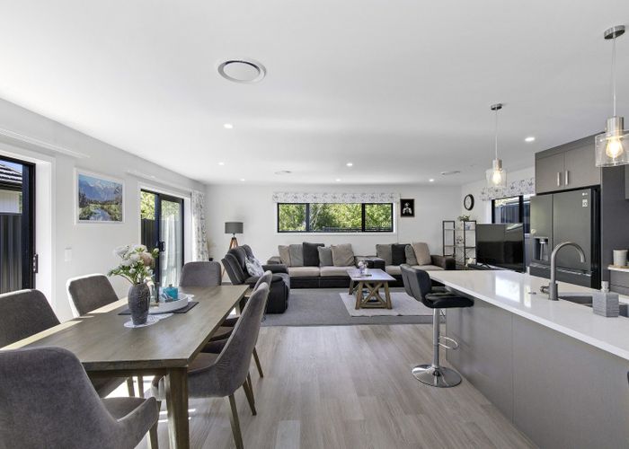  at 21 Thornbury Lane, Timberlea, Upper Hutt, Wellington