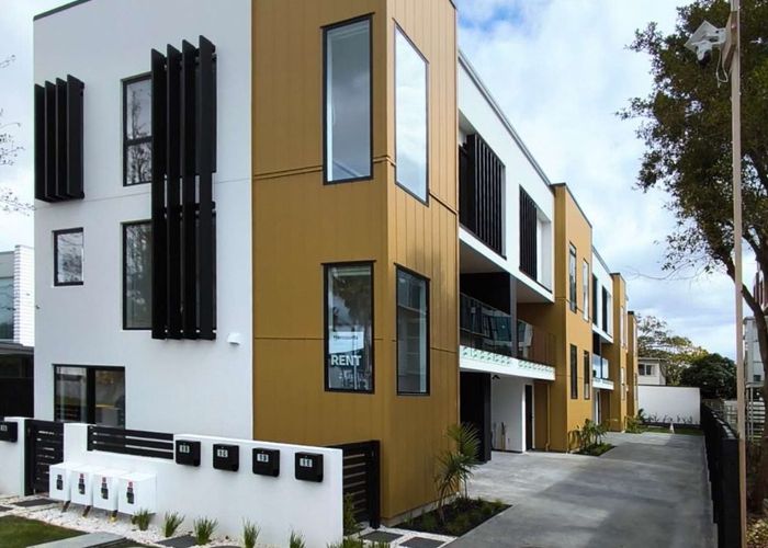  at 2/9 Lomond Street, Takapuna, North Shore City, Auckland
