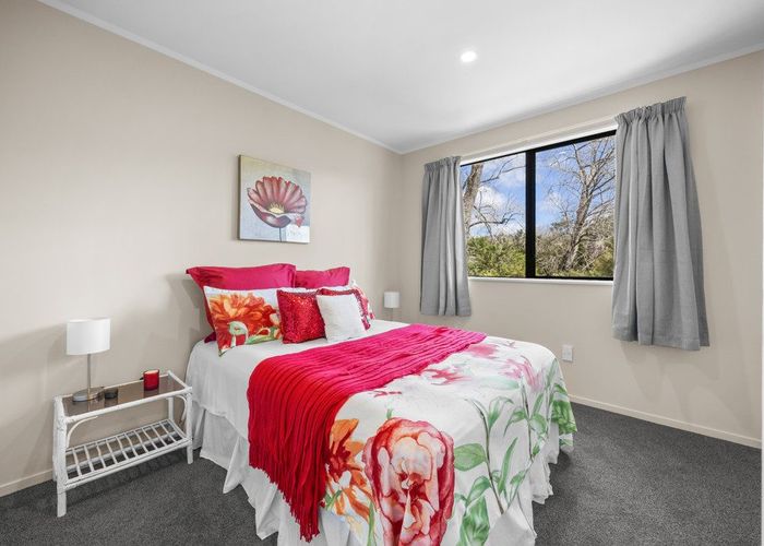  at 2/40 Borich Road, Sunnyvale, Waitakere City, Auckland