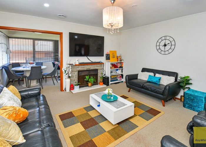  at 4 Ashley Avenue, Mangere East, Auckland