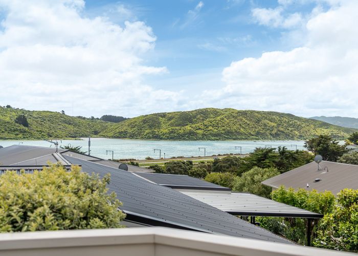  at 6 Langwell Place, Papakowhai, Porirua
